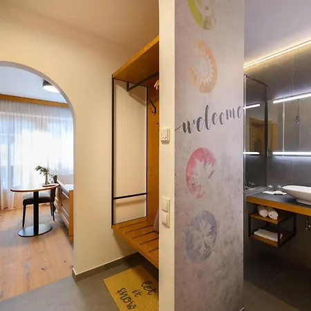 Vierjahreszeiten Hotel 4*