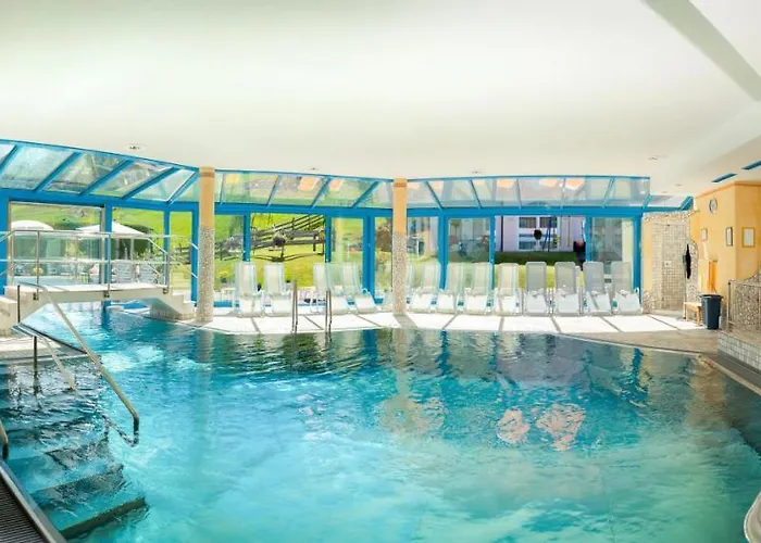 Vierjahreszeiten Hotel 4*