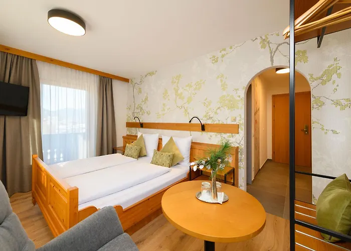 Vierjahreszeiten Hotel