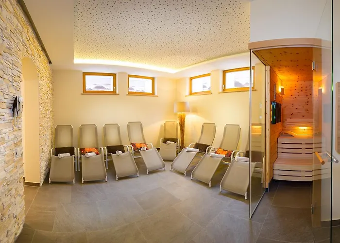 Vierjahreszeiten Ξενοδοχείο 4*