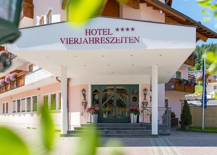 Vierjahreszeiten Hotel 4*